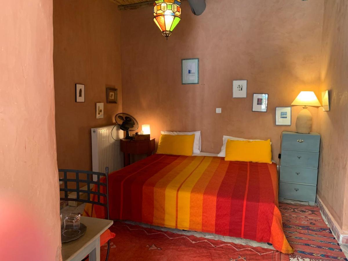 Riad Chant D'Etoiles Tadighoust El Hara Bilik gambar